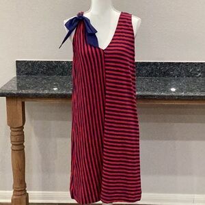 Preowned Vineyard Vines Dress Red and Navy Stripes Size Medium (Item#H012)